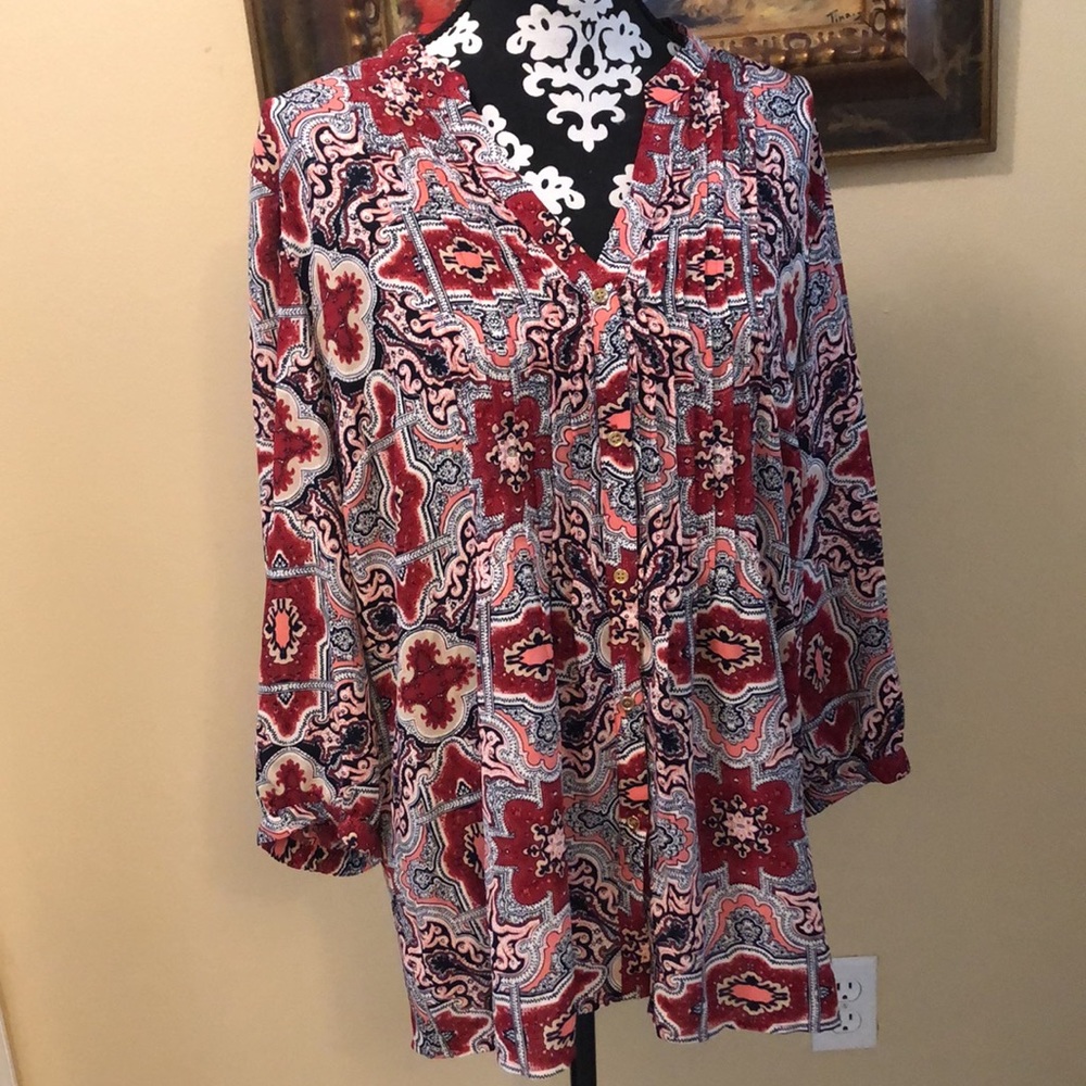 💄Charter Club boho pattern v-neck, long-sleeved lightweight button-down top